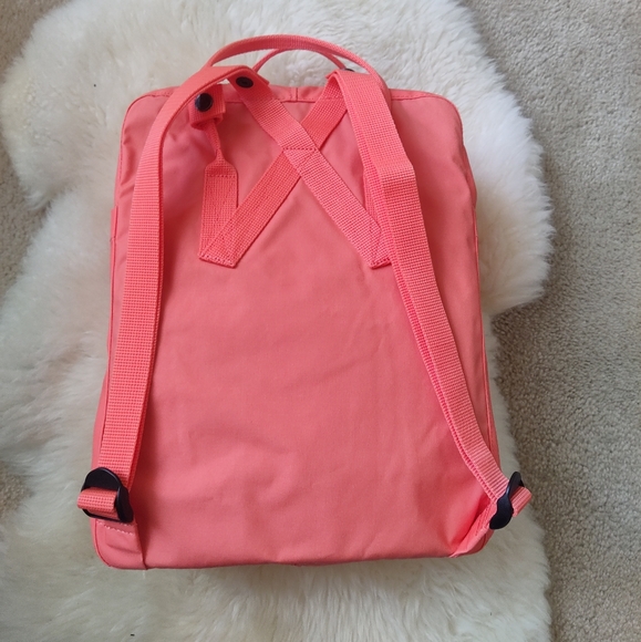 ? Authentic NWT Fjällräven Kånken original Size backpack main image 5